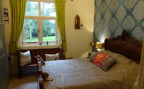 Victorian Gate House Own Bathroom